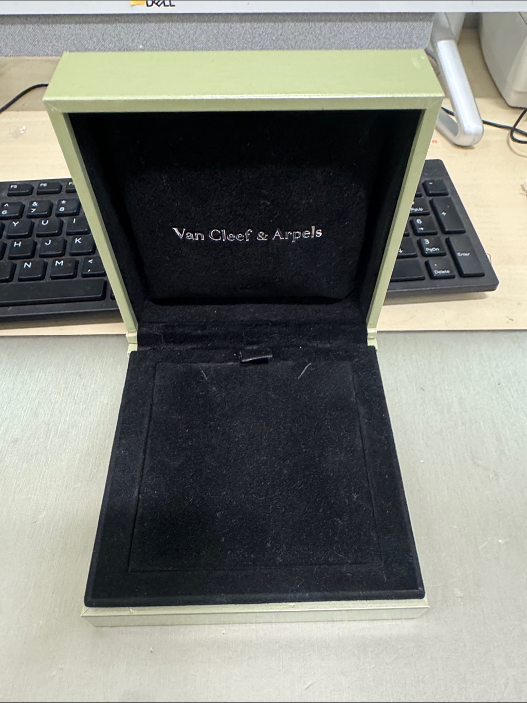 Van Cleef & Arpels Large Pendant Large Earring Box